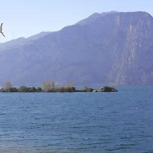 https://locanda-bellavista-malcesine.hotelinveneto.com